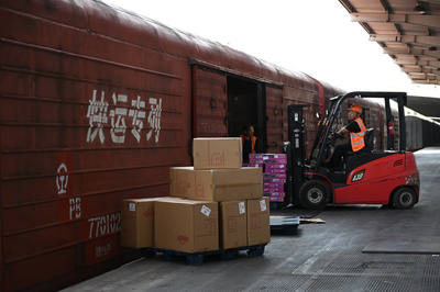 中吉?jiǎng)e迭里口岸臨時(shí)開(kāi)放 打開(kāi)浙江&ldquo;地瓜經(jīng)濟(jì)&rdquo;西行新通道